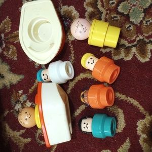 Vintage Fisher Price Little People 2 Jumbo Boat #411 and 6 Figures Tugboat